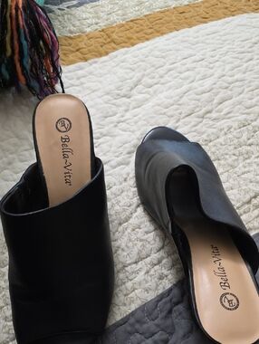 Bella Vita Black Leather Open-Toe Slip-On Mules